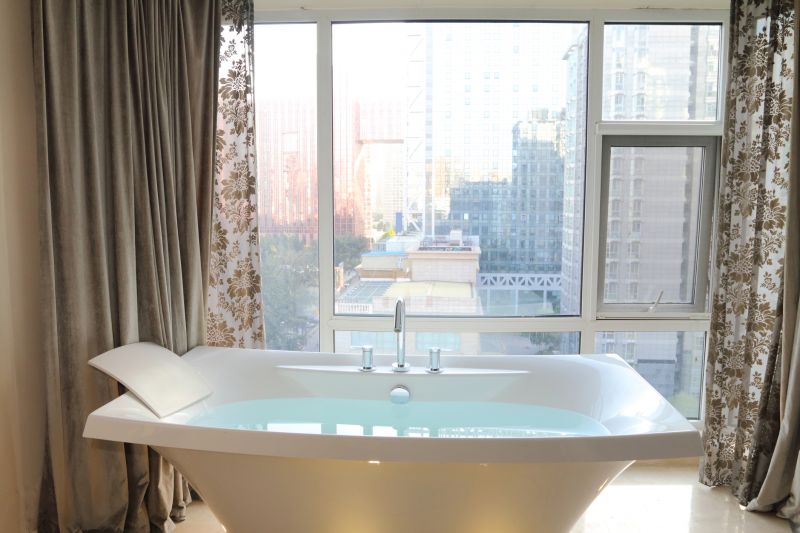 Freestanding Bathtub in a Modern Setting